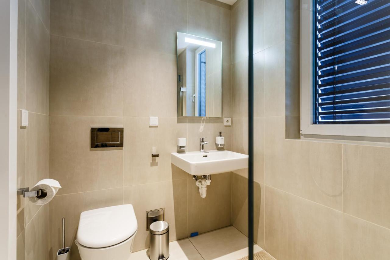 Apartman Na Golfu Celadna Exterior photo